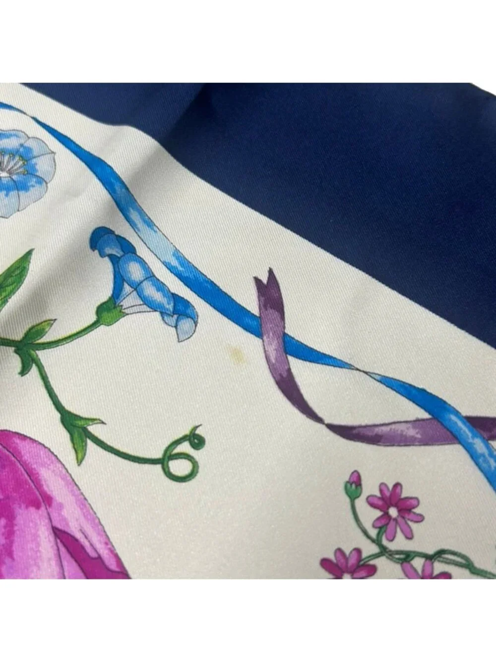Gucci Flower Print Silk Shawl White Scarf
